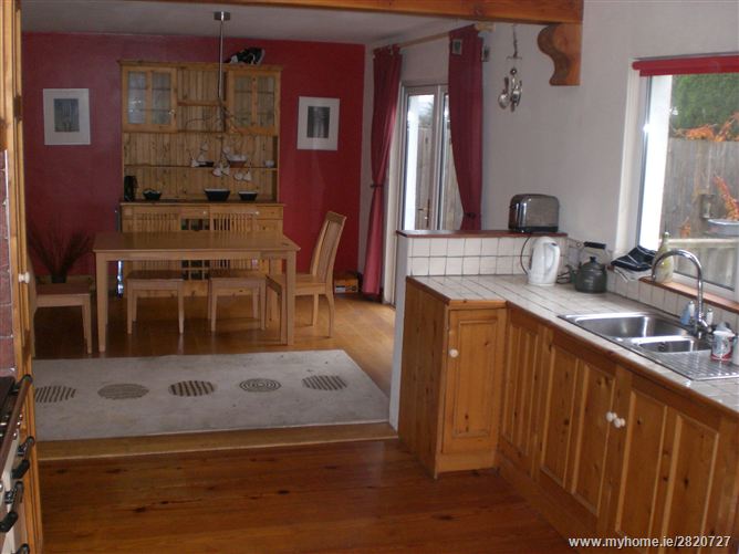 17 Shamrock Road, Shamrock lawn, Douglas, Cork Barry Auctioneers